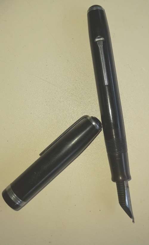 Vintage Esterbrook Marble Fountain Pen - nib marked 2556