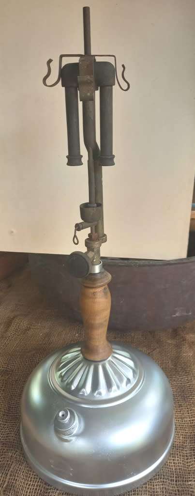 Antique Coleman Quick Lite Made in Canada 9/35 `Sunshine of the Night` Lantern