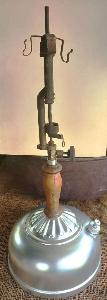 Antique Coleman Quick Lite Made in Canada 9/35 `Sunshine of the Night` Lantern