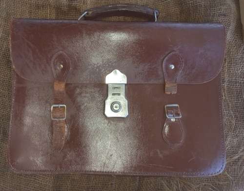 Genuine vintage good quality leather brief case