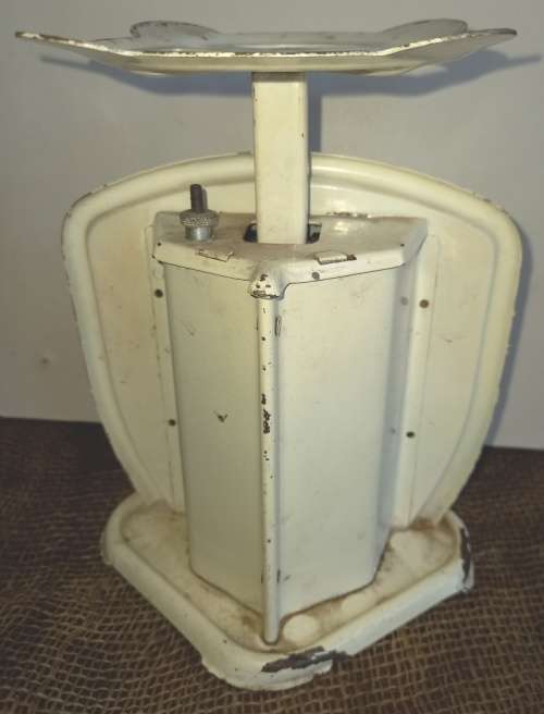Vintage 25 lbs  EFFEM Kitchen Scale in working condition