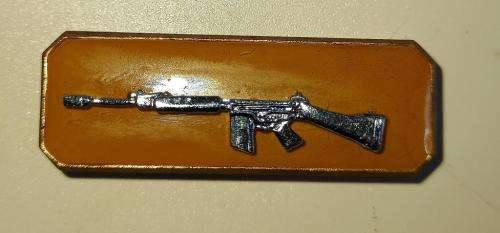SA Cadets marksman shooting badge- good condition and pins in tact