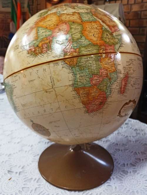 Vintage  Repogle 12 inch (30 cm) Diameter World Classic Series Globe on metal stand-very good cond.