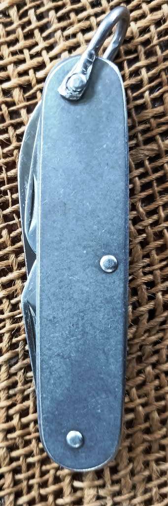 Vilco Old South Africa Defence Force military issue pocket knife, NATO stock # 7340-18-400-2426,