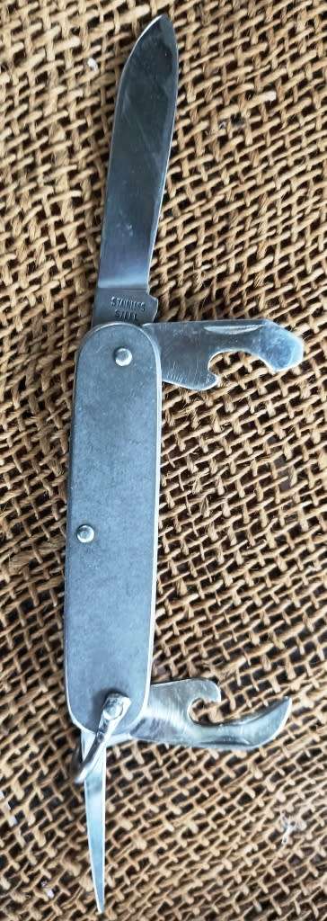 Vilco Old South Africa Defence Force military issue pocket knife, NATO stock # 7340-18-400-2426,