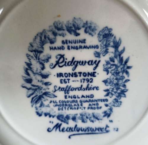 Beautiful vintage Ridgway Staffordshire England `Meadowsweet` hand engraved small plates