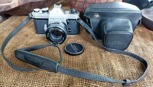 Pentax Spotmatic SP-F 35mm Camera SMC Takumar 1:2.8/55 Lens +Soligor Tele-Auto 1: 3.5 F 200mm Lens