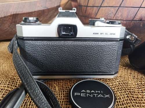 Pentax Spotmatic SP-F 35mm Camera SMC Takumar 1:2.8/55 Lens +Soligor Tele-Auto 1: 3.5 F 200mm Lens