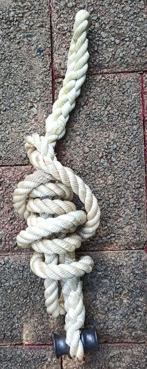 Old SADF Border War `tokkeltou` Utility rope in good condition.