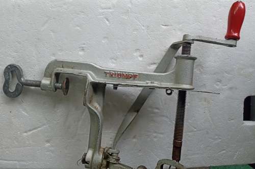 VINTAGE GERMAN `PEFRA PATENT TRIUMPF` MECHANICAL APPLE & PEAR PEELER c1940s