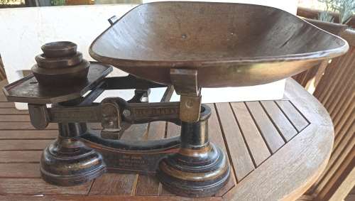 Wow!! - Vintage W&T Avery Birmingham-to weigh 28 lbs scale with 2lbs,1 lb & 8oz weights-complete
