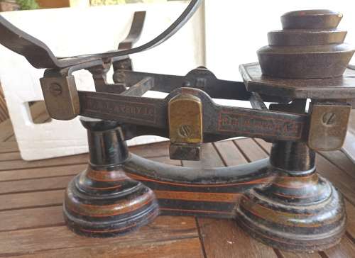 Wow!! - Vintage W&T Avery Birmingham-to weigh 28 lbs scale with 2lbs,1 lb & 8oz weights-complete
