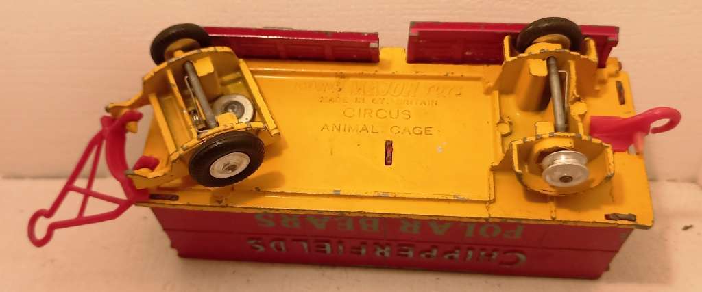 Corgi Major Toys Chipperfields Circus Crane Truck and cage