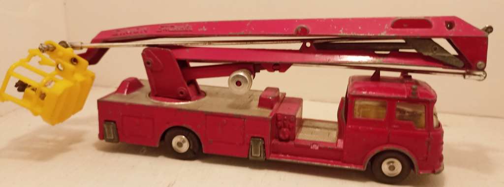 Red Simon Snorkel Fire Engine-Corgi Mayor Toys Britain-Well used