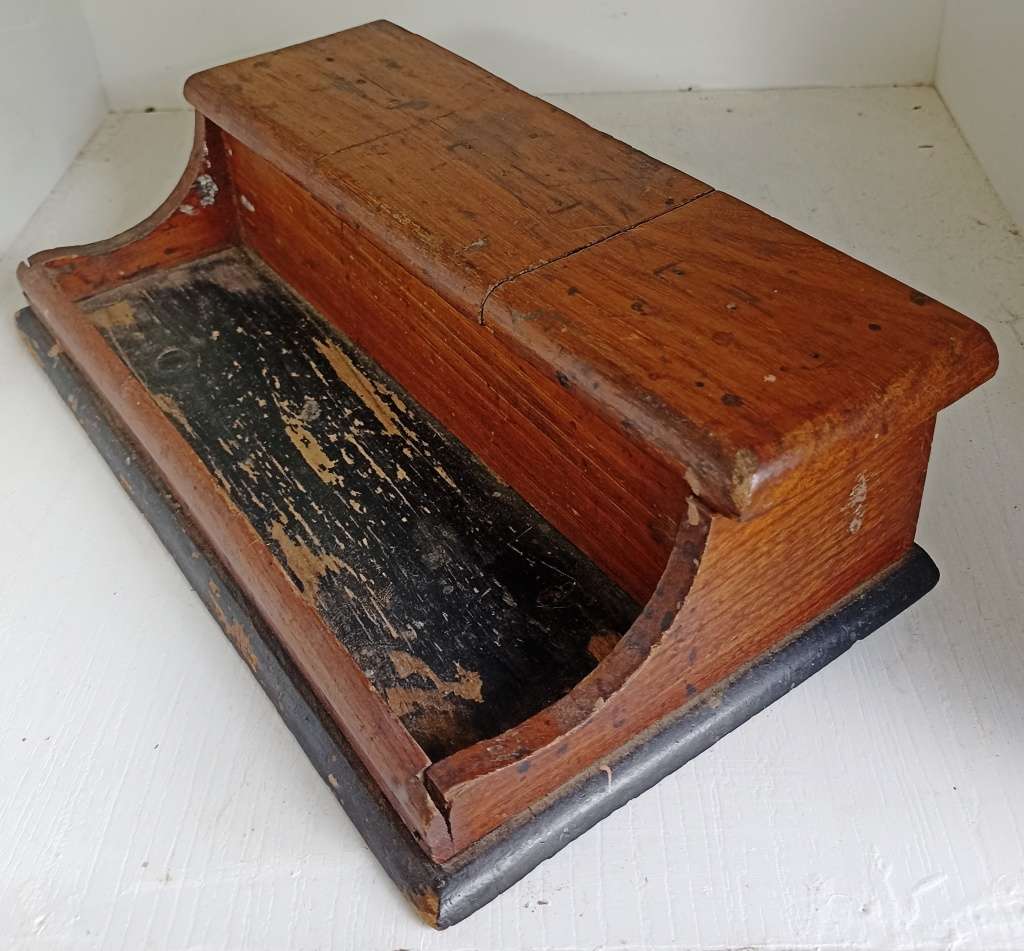 Nice vintage oak wooden three hatch ink holder