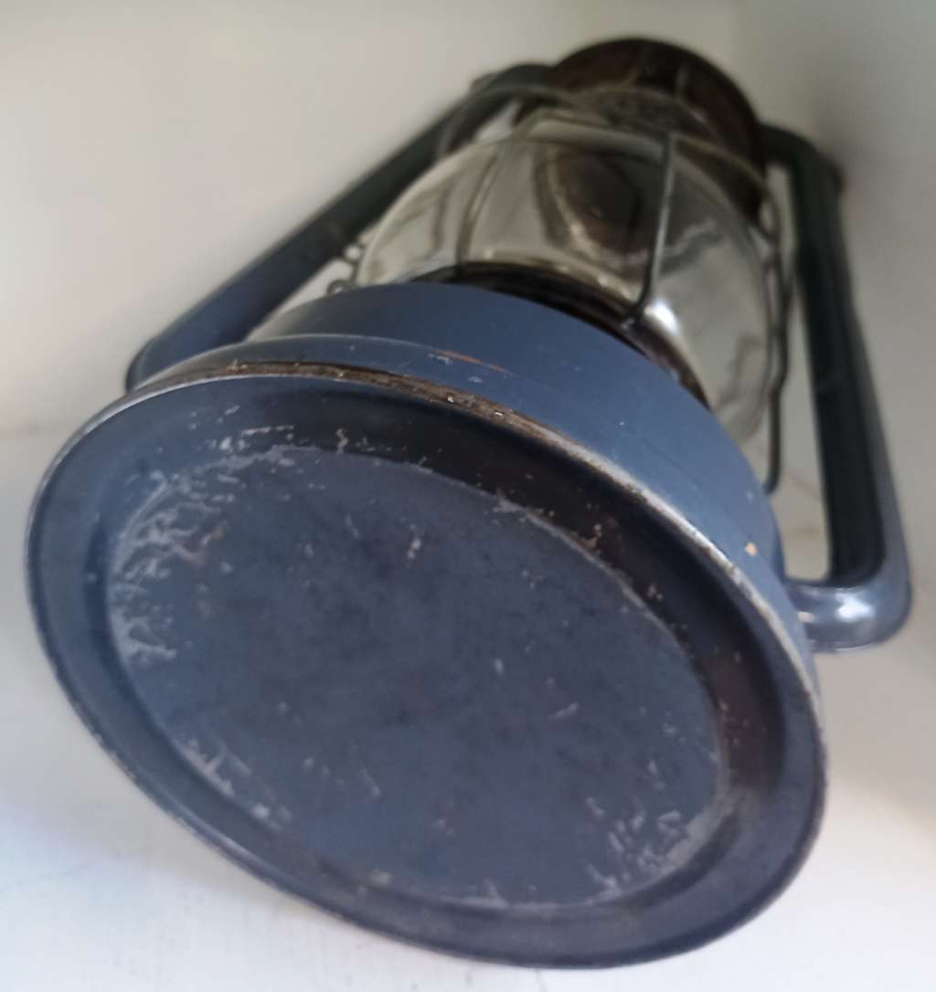 Vintage Dietz original Paraffin Lamp with original Dietz globe good condition