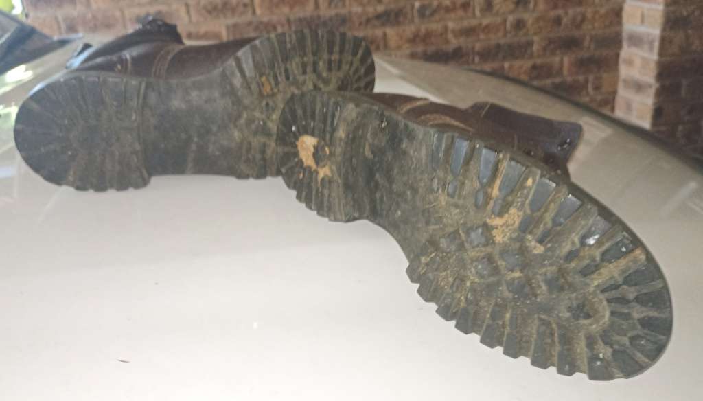 Pair of Old Army`s no 8 Boots in good condition