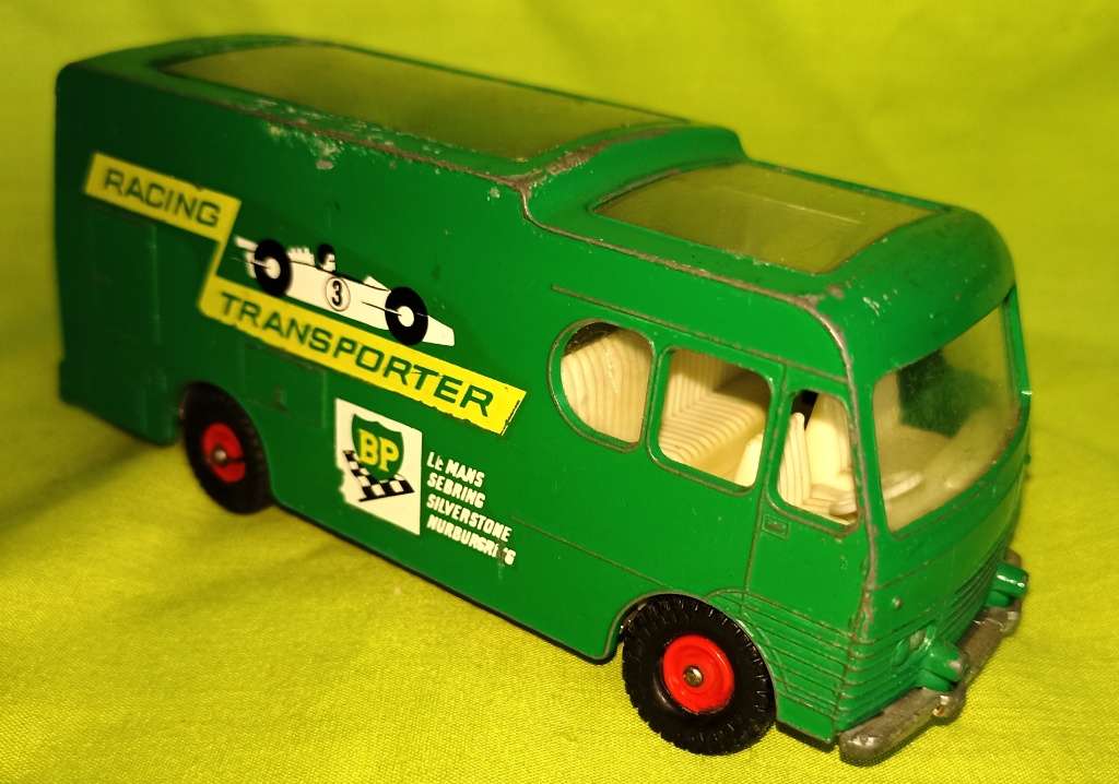 Matchbox King Size - Racing Car Transporter No K-5 Die Cast-Made by Lesney