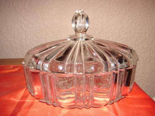 Glass Bowl with lid - width 17 cm, height 13 cm