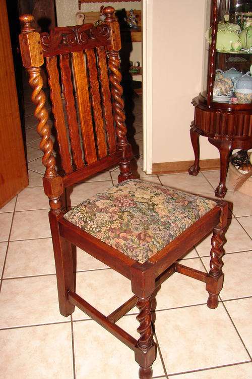 Oak Barley Twist Dinning Chair-In good condition