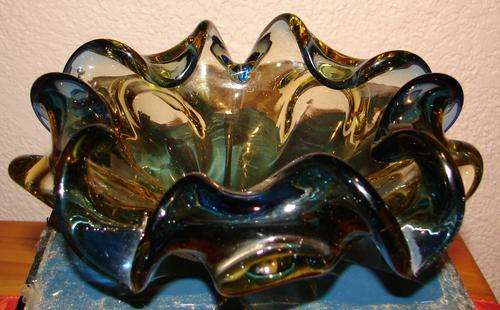 Beautiful Murano Glass Bowl-Dia.21cm and Height 9cm- Good condition - No chips/cracks