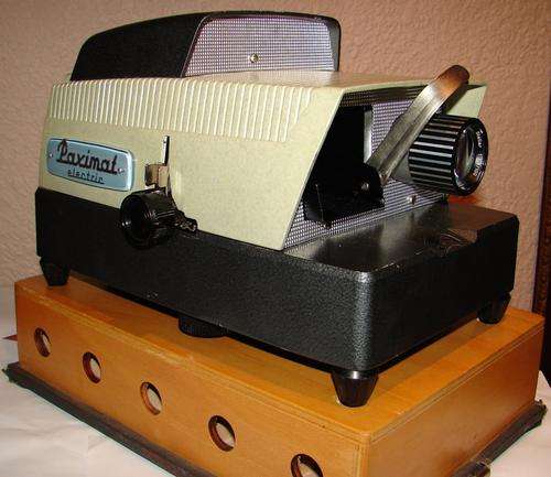 Braun Nurnberg Paximat Electric Slide Projector in Original Case-complete in working order