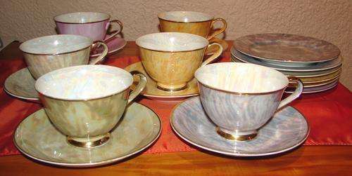 Stunning 18 Piece Vintage Art Deco style Tea set-Different colours-Good no chips/cracks