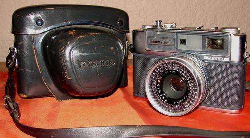 Vintage Yashica Minimatic C Camera-Yashinon 1:2.8 f=4.5cm lens-Leather case and strap