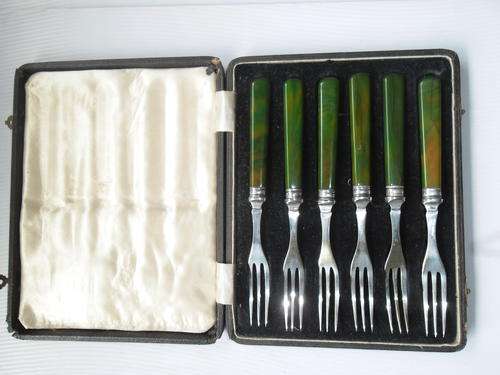VERY COLLECTABLE SILVER PLATED CAKE FORKS. PLEASE READ DESCRIPTION