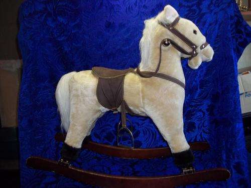 Rarely seen - A propper rocking horse with mane, saddle, the lot (700 mm x 750 mm)
