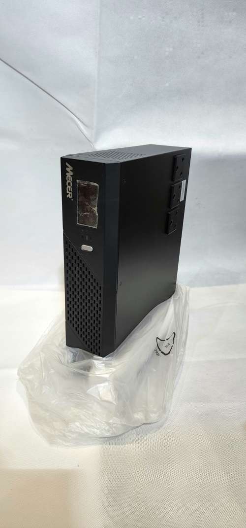 Mecer 2400VA Inverter - Black