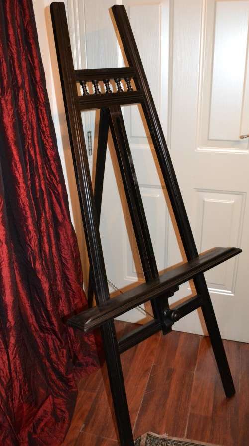 Easel