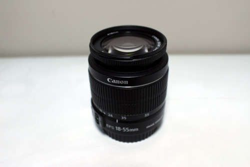 Canon EF-S 18-55mm 1:3.5-5.6 IS II + lens hood