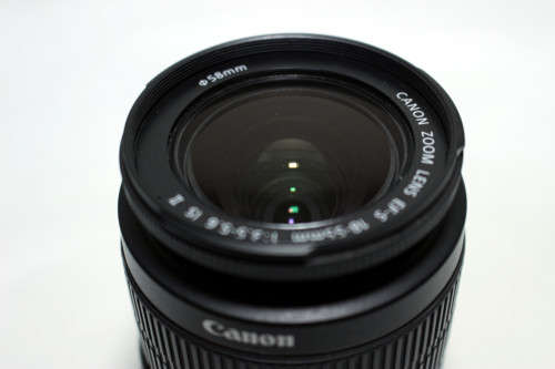 Canon EF-S 18-55mm 1:3.5-5.6 IS II + lens hood