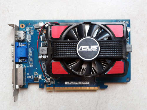 ASUS GT 440 graphics card
