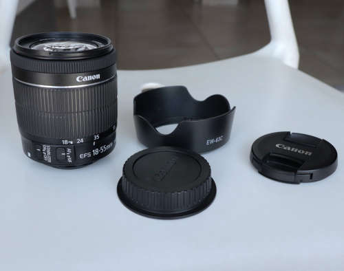 Canon EF-S 18-55mm 1:3.5-5.6 IS STM lens + lens hood