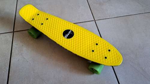 Surge Manic Icon Skateboard