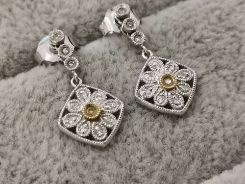 White-Gold Dangling Diamond Earrings