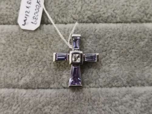 Stunning Silver Cross Pendant