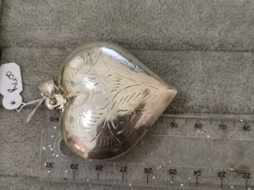 DISCOUNT!! Bulky Silver Heart Pendant