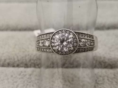 Dazzling Silver Ring