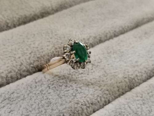 Magnificent Gold and EMERALD Ring!