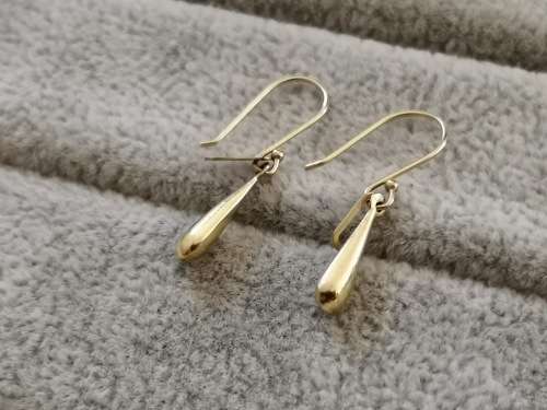 Dangling Gold Teardrop Earrings