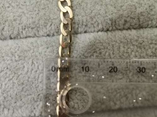 Stunning Gold Curb Chain