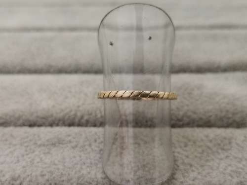 Dainty 9ct Gold Rope Ring