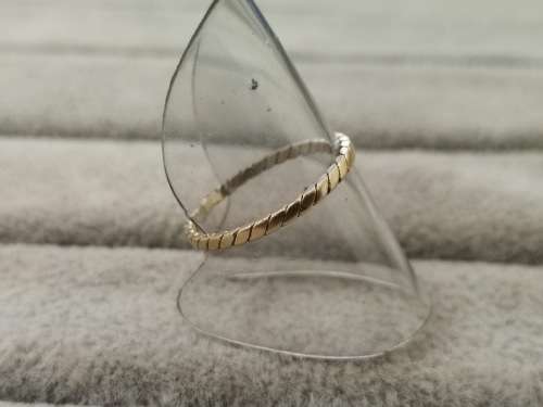 Dainty 9ct Gold Rope Ring