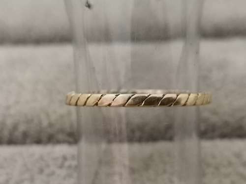 Dainty 9ct Gold Rope Ring