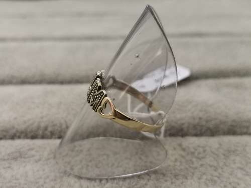 Cute 9ct Yellow Gold Mum Ring