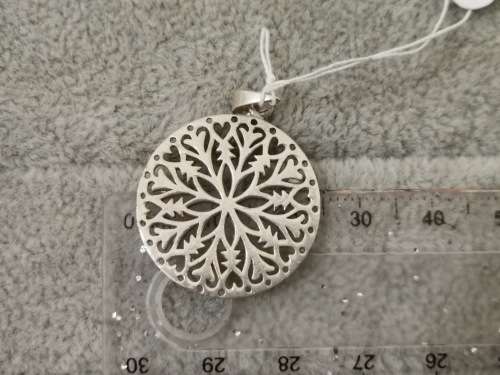DISCOUNT!!  Silver Snowflake Pendant