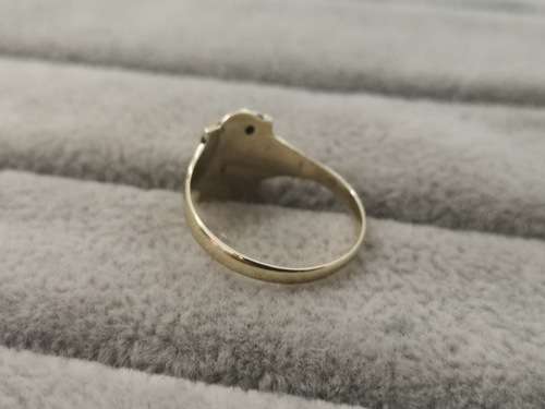 9ct Gold Signet ring